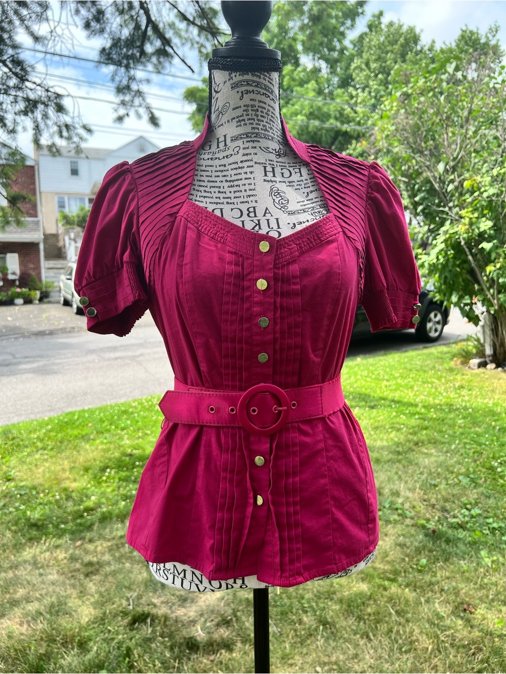 2/30 bebe 2b Fuchsia Button-Front Belted Blouse M